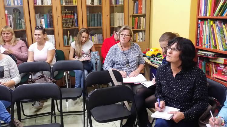 By nie złapać się w sieć... - internetowe zagrożenia